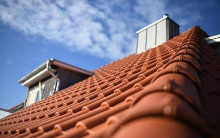 Travaux de démoussage toiture à Saint-Maixent-L'École 